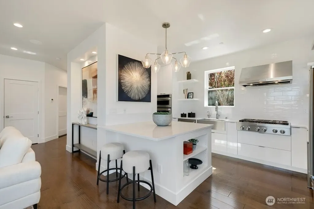 13643 10th Street SE Bellevue WA 98005