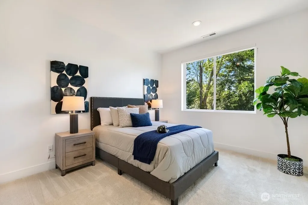 13643 10th Street SE Bellevue WA 98005