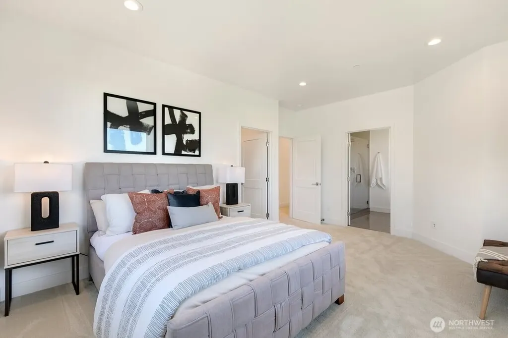 13643 10th Street SE Bellevue WA 98005