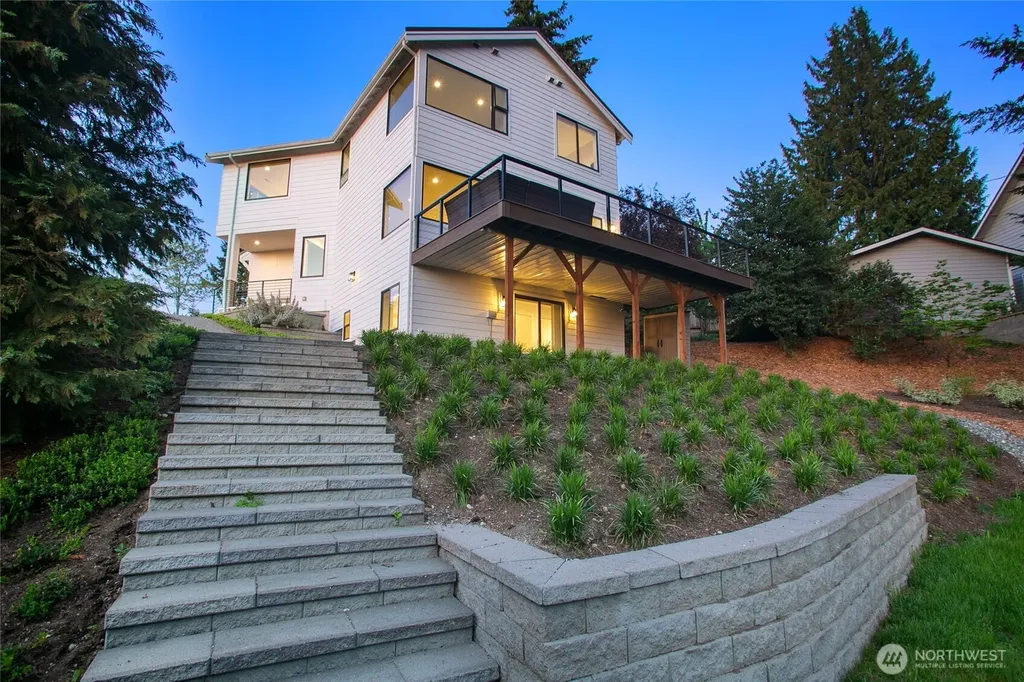13643 10th Street SE Bellevue WA 98005
