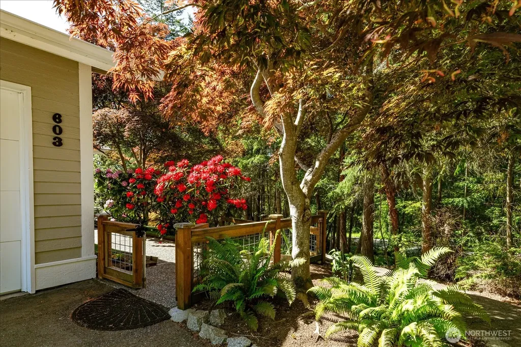 5653 Useless Bay Avenue Langley WA 98260