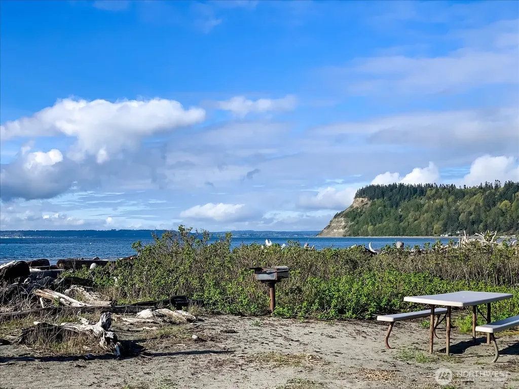 5653 Useless Bay Avenue Langley WA 98260
