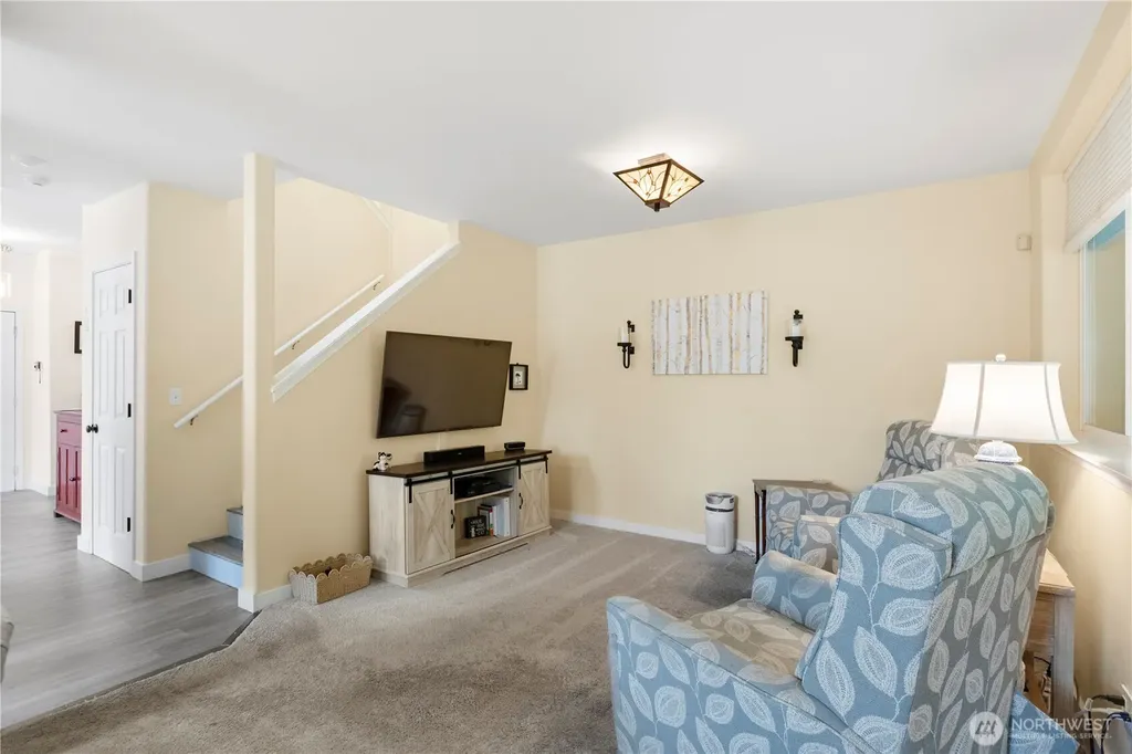 7009 196th Street SW Lynnwood WA 98036