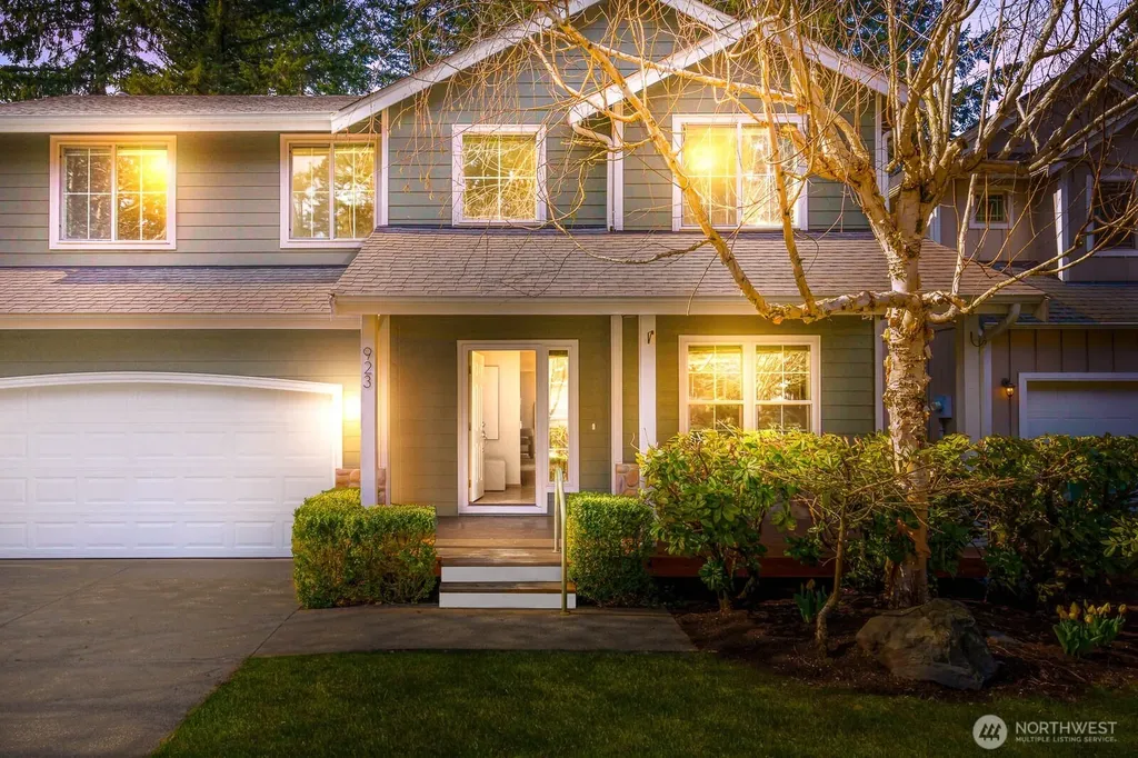923 Sarah Ct NW Olympia WA 98502
