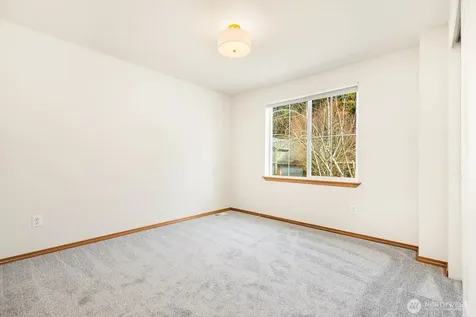 923 Sarah Ct NW Olympia WA 98502