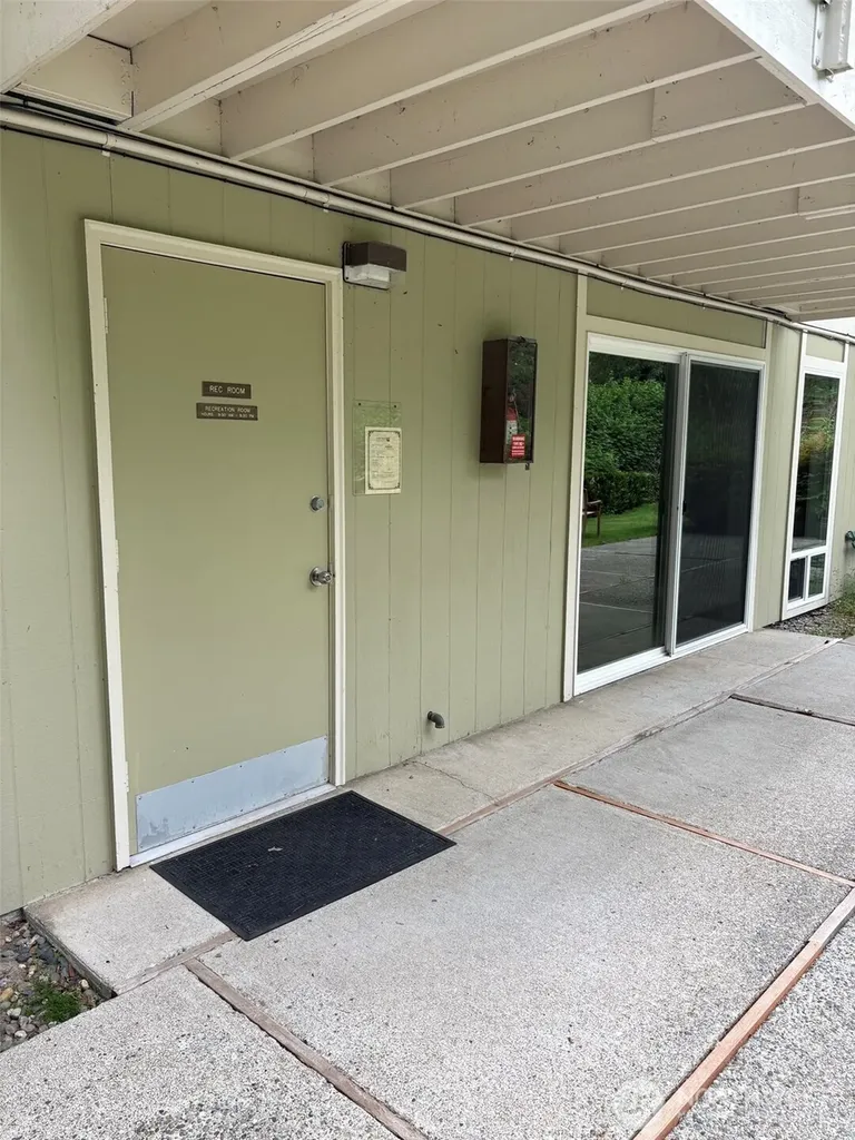 9900 NE 124th Street Kirkland WA 98034