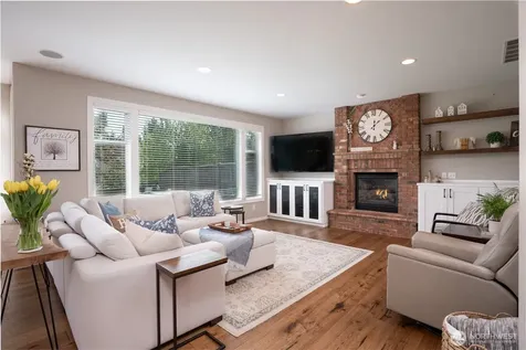 2103 13th Street SW Puyallup WA 98371