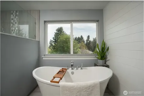2103 13th Street SW Puyallup WA 98371