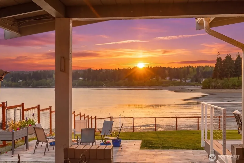 5333 Bercot Road Freeland WA 98249