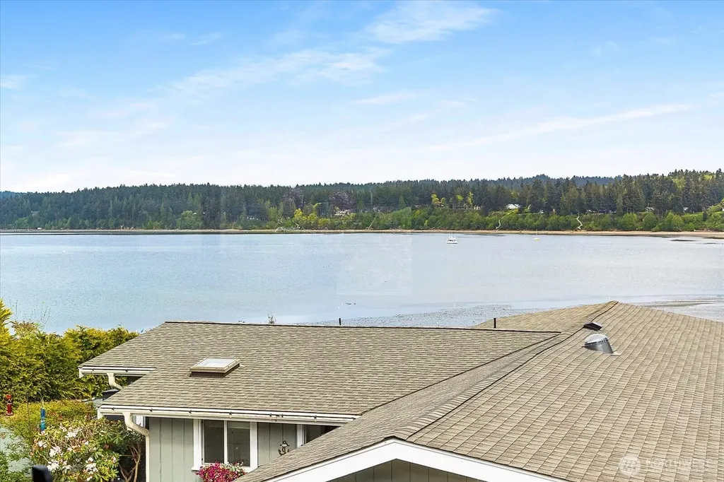 5333 Bercot Road Freeland WA 98249