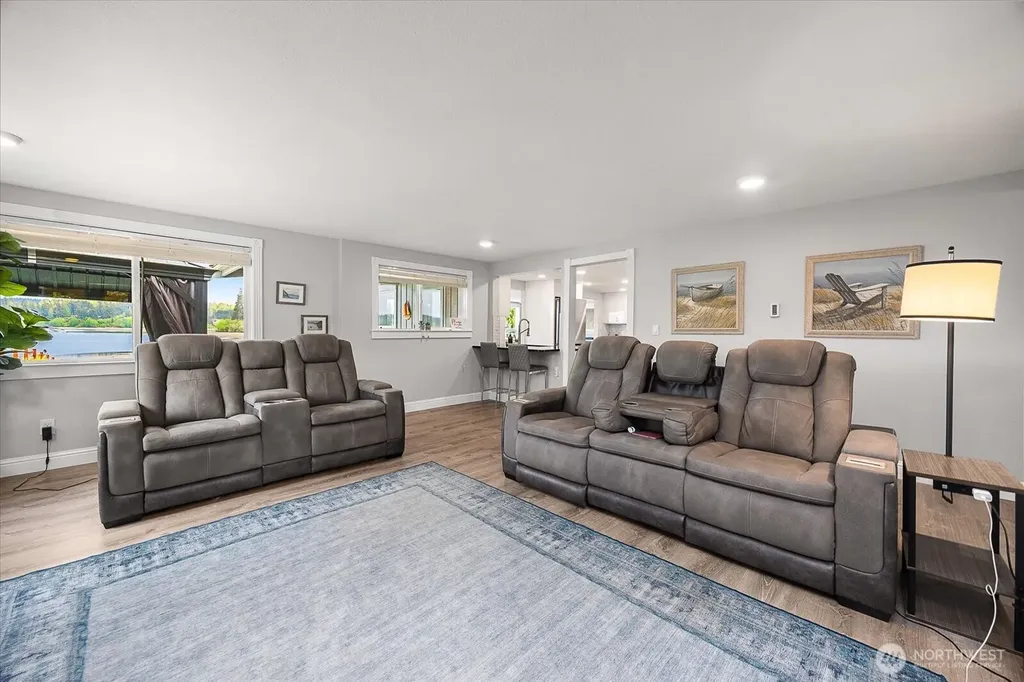 5333 Bercot Road Freeland WA 98249