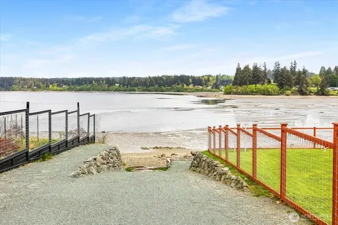 5333 Bercot Road Freeland WA 98249