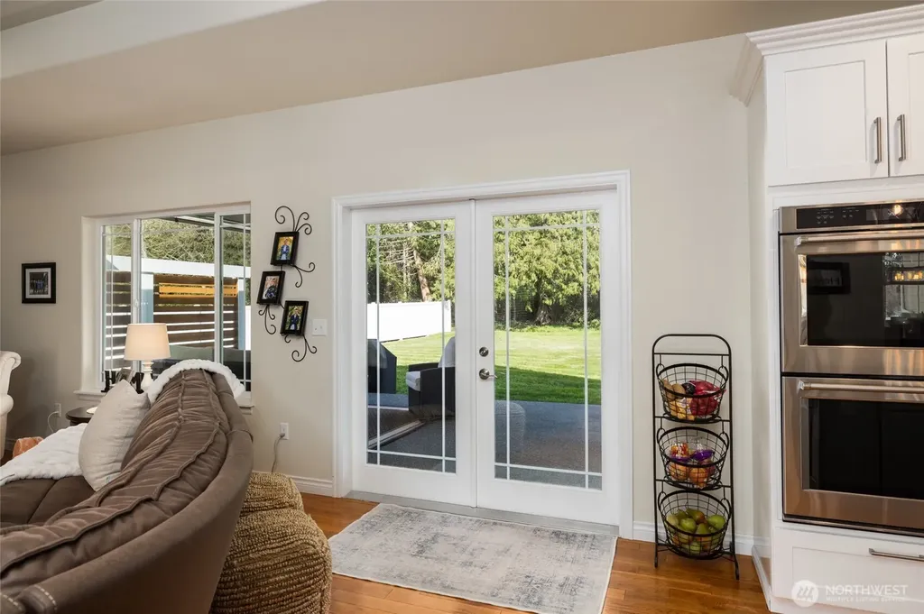 13837 Bay View Road Mount Vernon WA 98273
