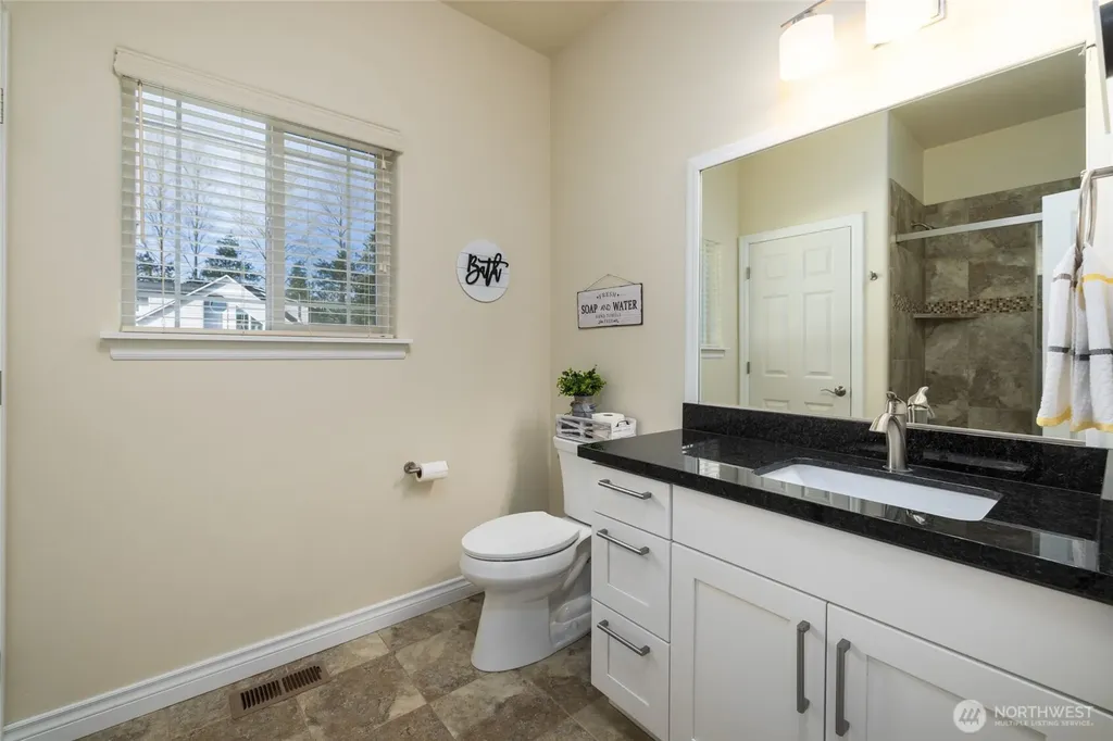13837 Bay View Road Mount Vernon WA 98273