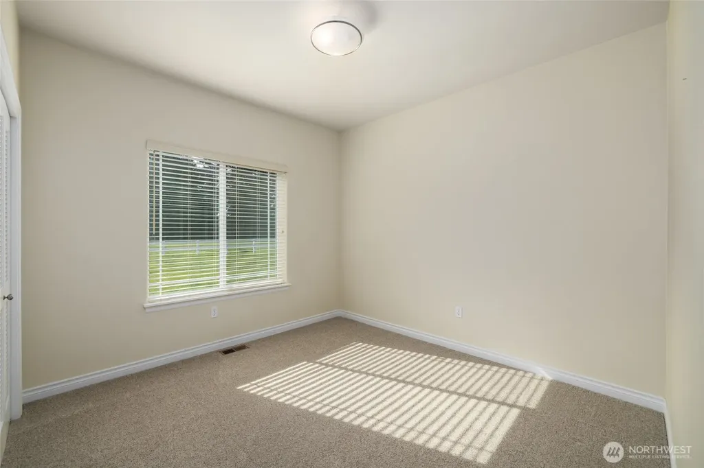 13837 Bay View Road Mount Vernon WA 98273