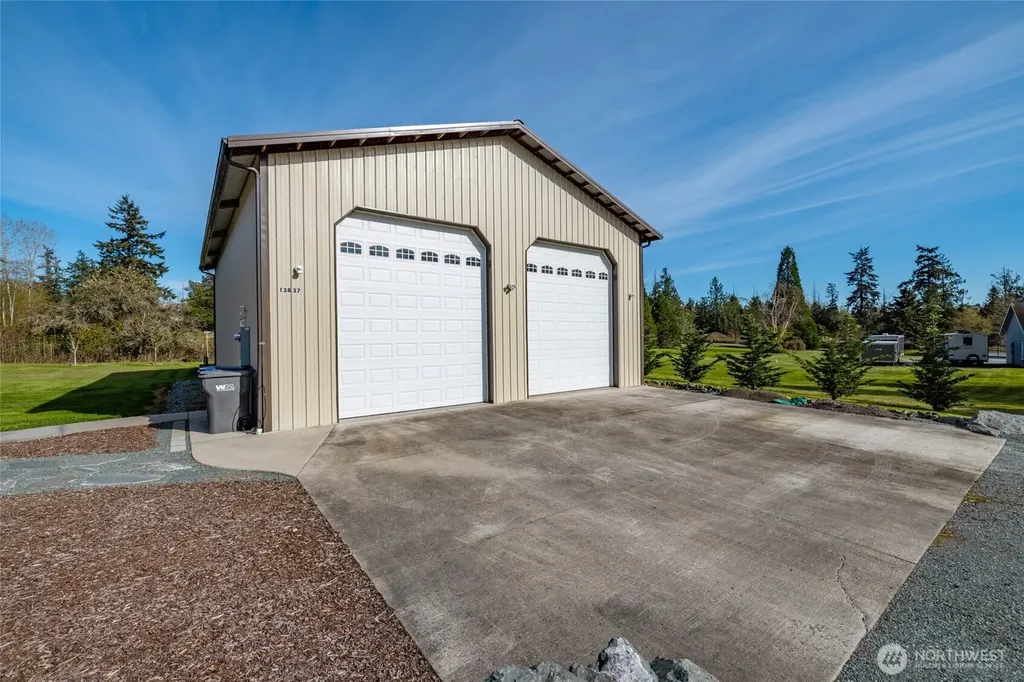 13837 Bay View Road Mount Vernon WA 98273