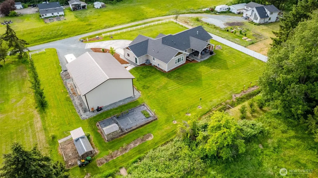 13837 Bay View Road Mount Vernon WA 98273