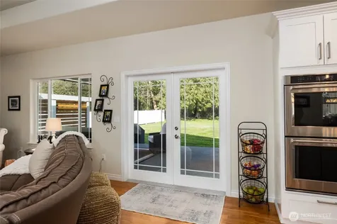 13837 Bay View Road Mount Vernon WA 98273