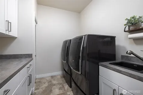 13837 Bay View Road Mount Vernon WA 98273