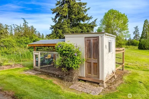13837 Bay View Road Mount Vernon WA 98273