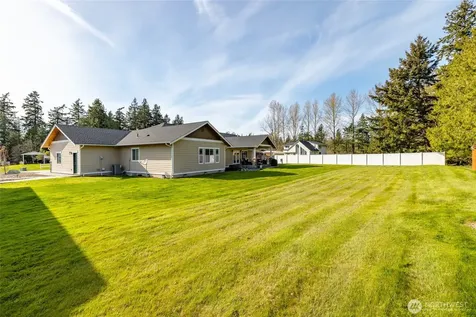 13837 Bay View Road Mount Vernon WA 98273