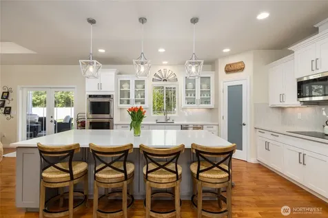 13837 Bay View Road Mount Vernon WA 98273