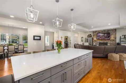 13837 Bay View Road Mount Vernon WA 98273