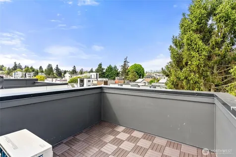8863 Midvale Avenue N Seattle WA 98103