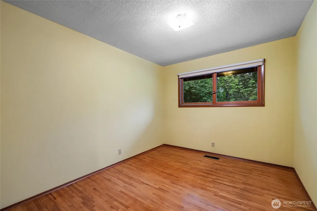 12915 412th St E Eatonville WA 98328