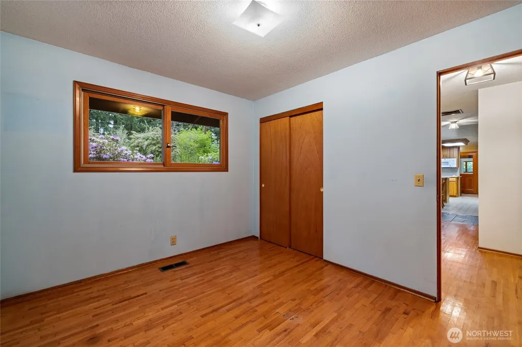 12915 412th St E Eatonville WA 98328