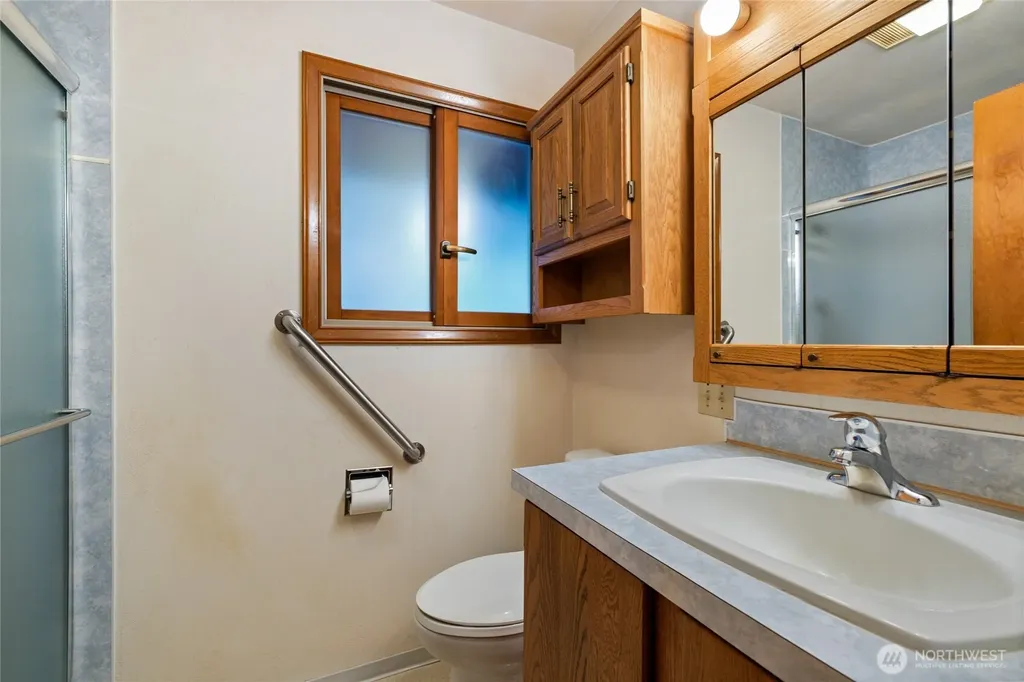 12915 412th St E Eatonville WA 98328