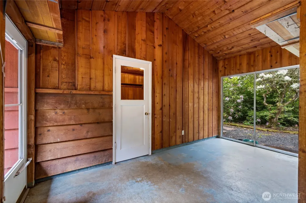 12915 412th St E Eatonville WA 98328