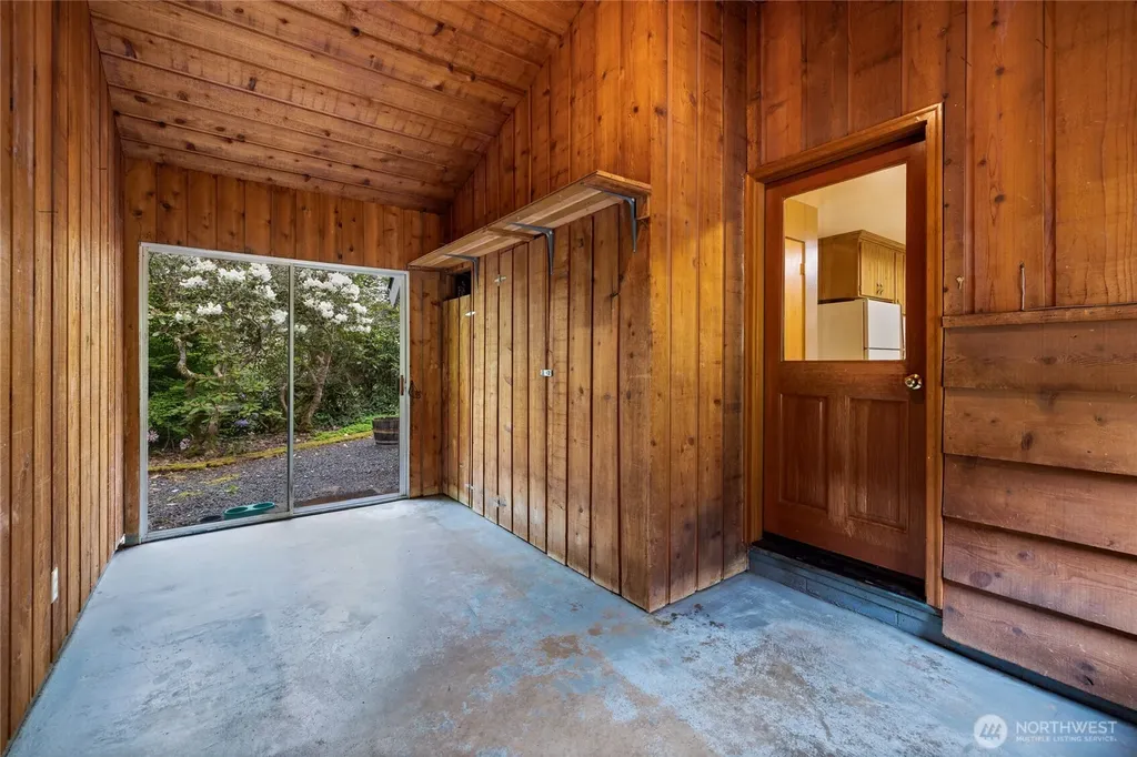 12915 412th St E Eatonville WA 98328