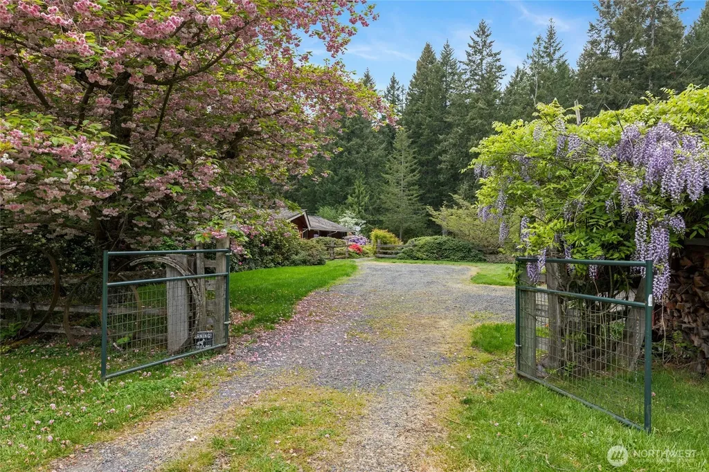12915 412th St E Eatonville WA 98328