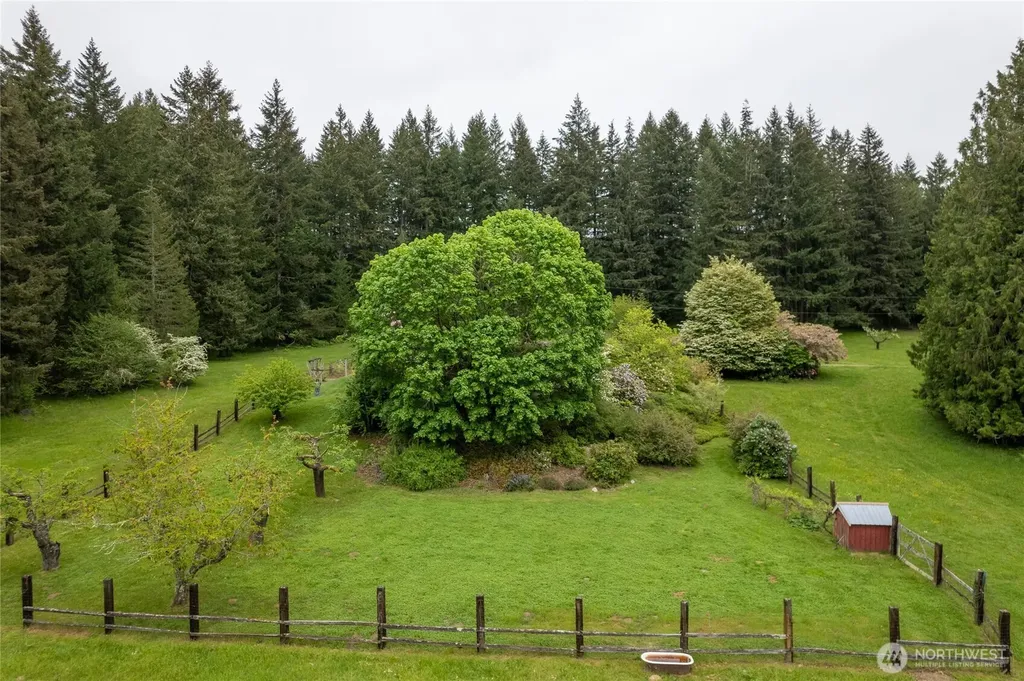 12915 412th St E Eatonville WA 98328