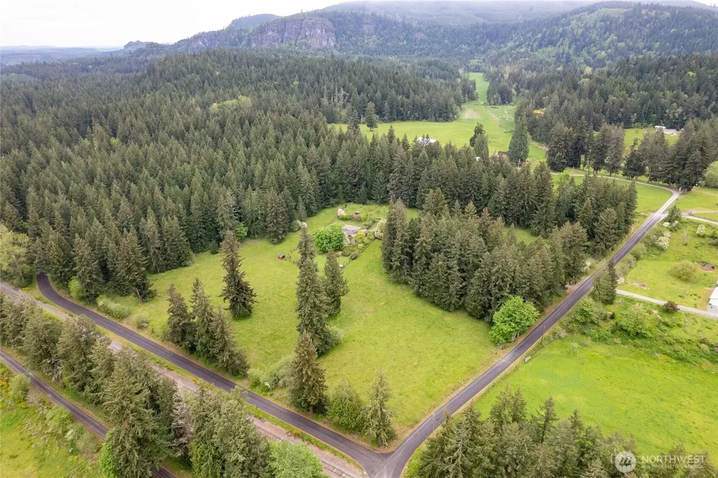 12915 412th St E Eatonville WA 98328