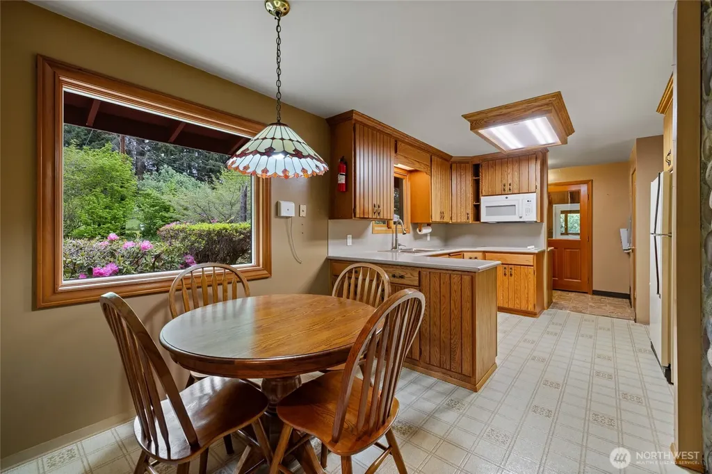 12915 412th St E Eatonville WA 98328