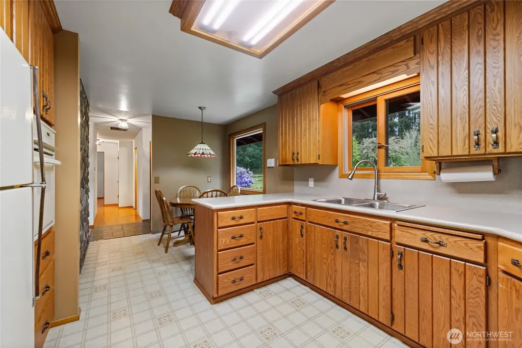 12915 412th St E Eatonville WA 98328