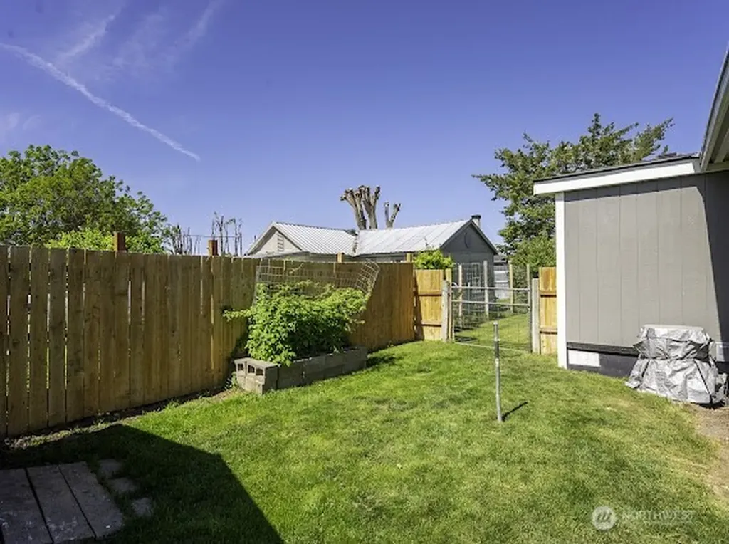 10369 Northern Avenue NE Coulee City WA 99115