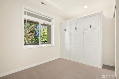 102 State Street S Kirkland WA 98033