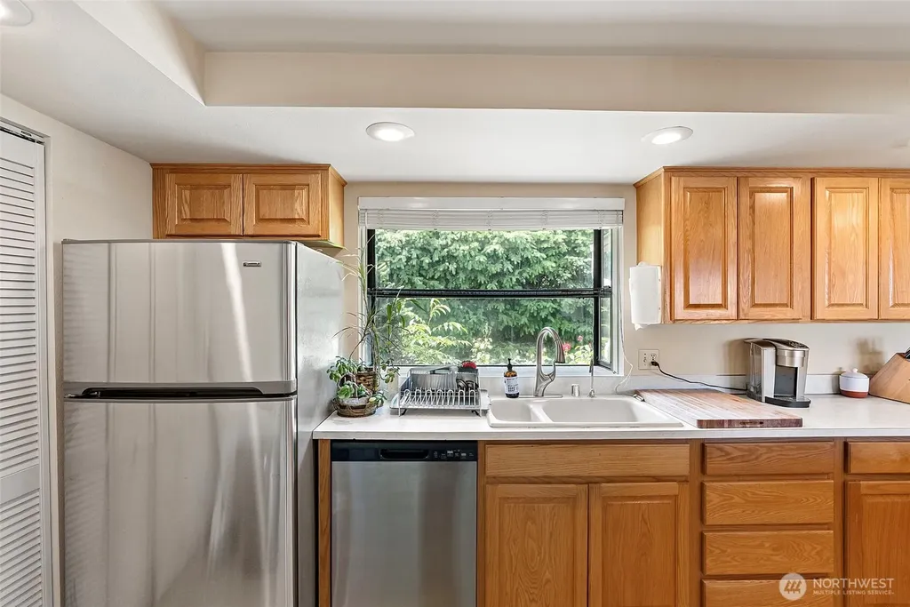 6802 Rainier Avenue Gig Harbor WA 98335