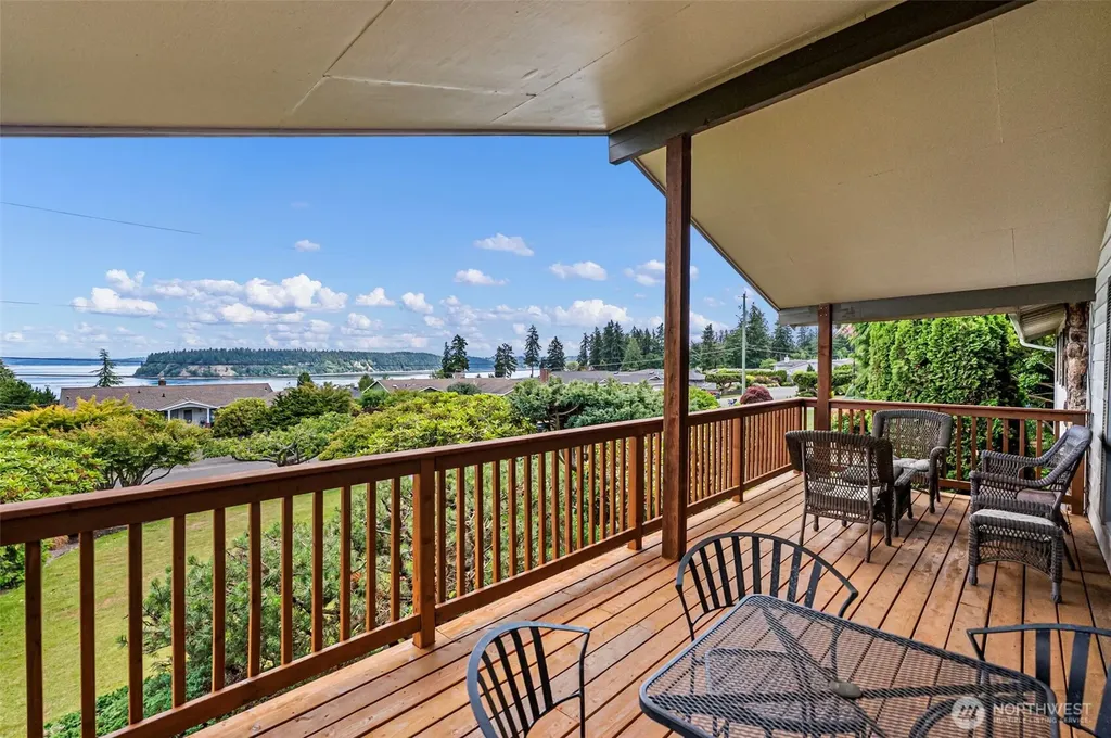 6802 Rainier Avenue Gig Harbor WA 98335