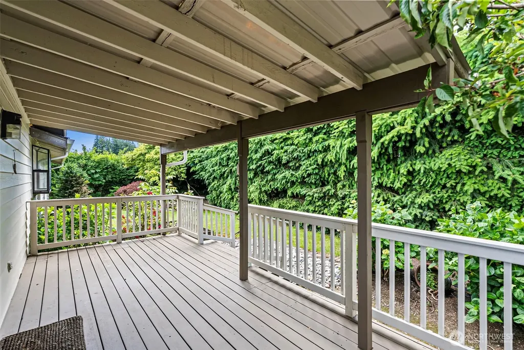 6802 Rainier Avenue Gig Harbor WA 98335