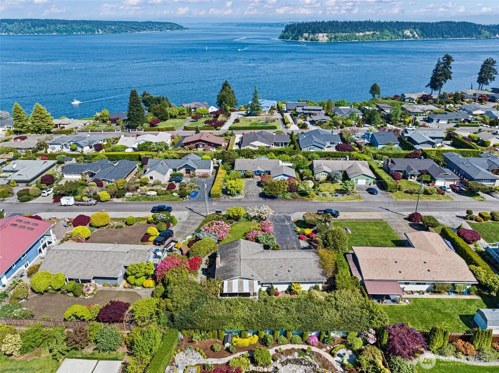 6802 Rainier Avenue Gig Harbor WA 98335