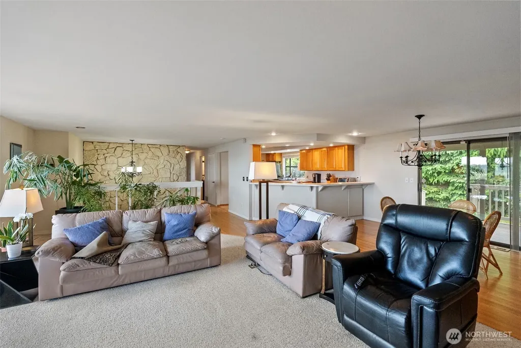 6802 Rainier Avenue Gig Harbor WA 98335