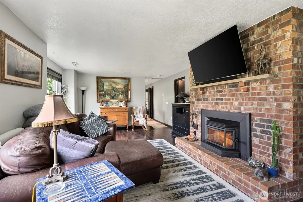 19132 Albany Street SW Rochester WA 98579