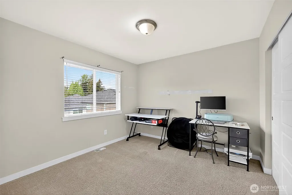 17316 115th Avenue E Puyallup WA 98374