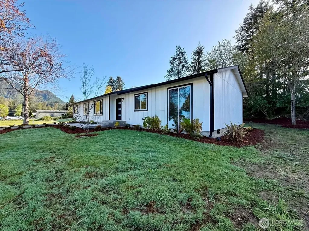 201 7th Street Morton WA 98356