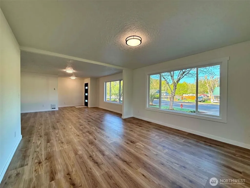 201 7th Street Morton WA 98356