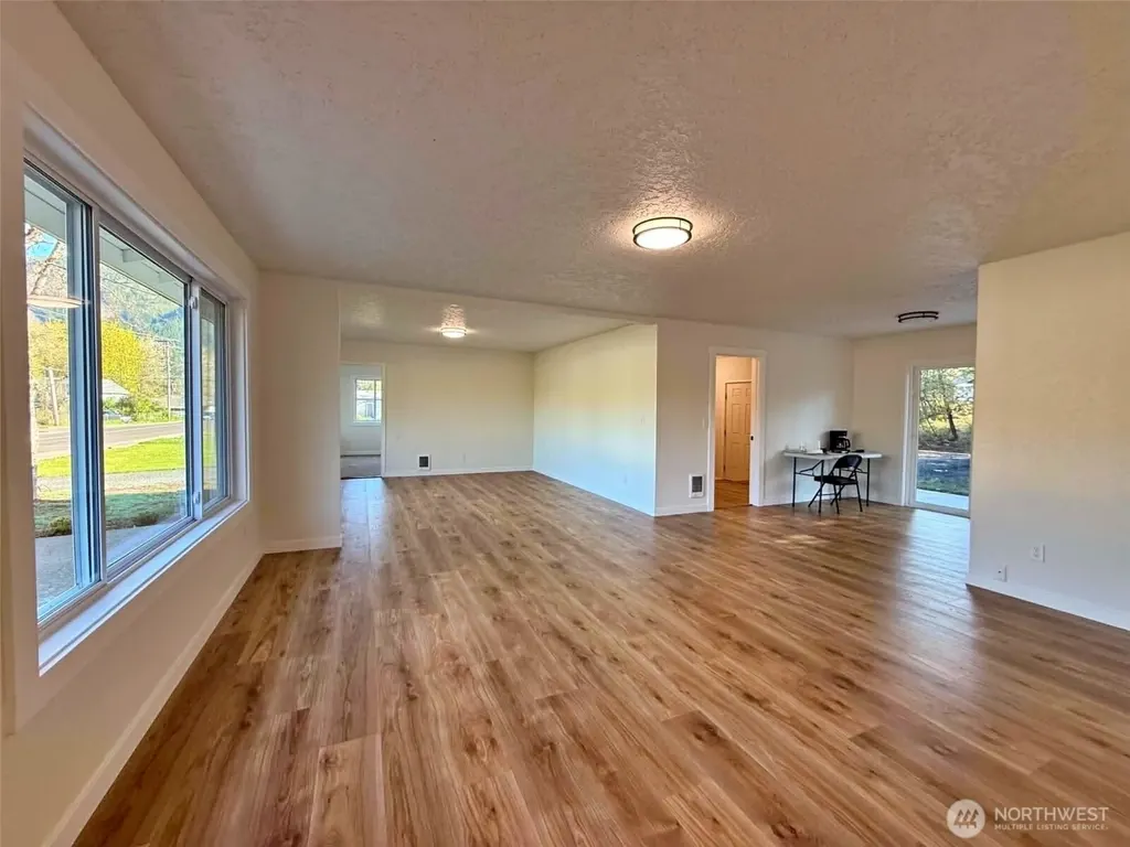 201 7th Street Morton WA 98356